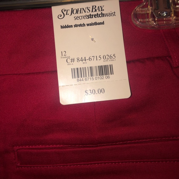 St.John’s Bay stretch capri - Picture 4 of 4